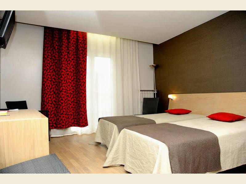 Hotel La Chaumiere Quillan Exterior photo
